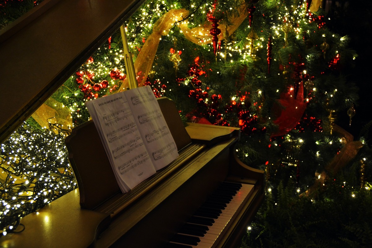 The Christmas Piano